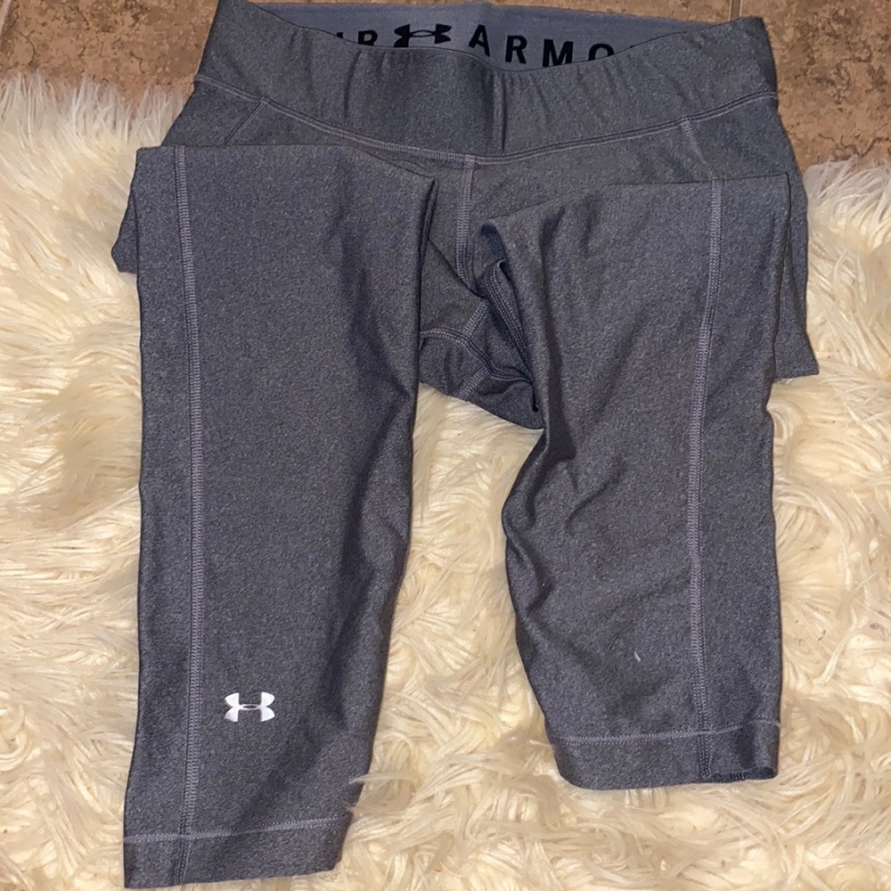 Grey Underarmour Leggings
